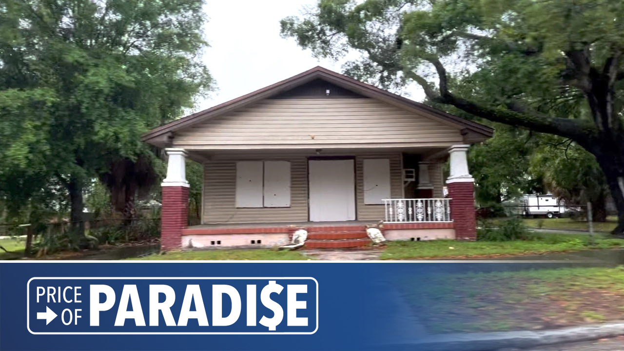 PoP a boarded-up home in Florida