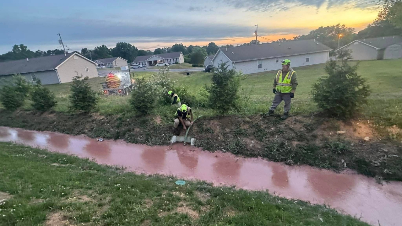 Tanker spill sends sludge into drain after Shelbyville crash