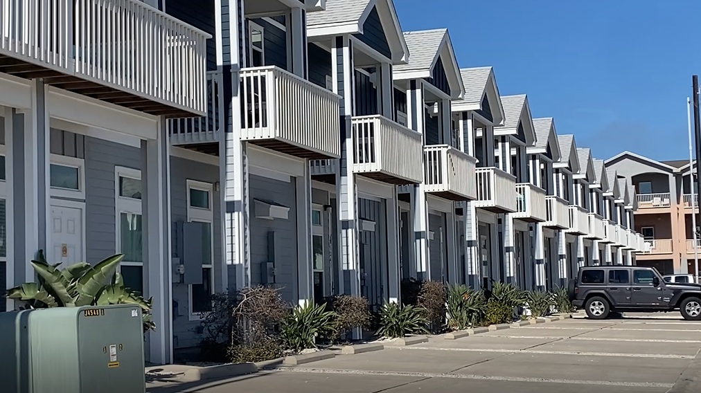 Are application fees for rental properties refundable? - Vimarsana News