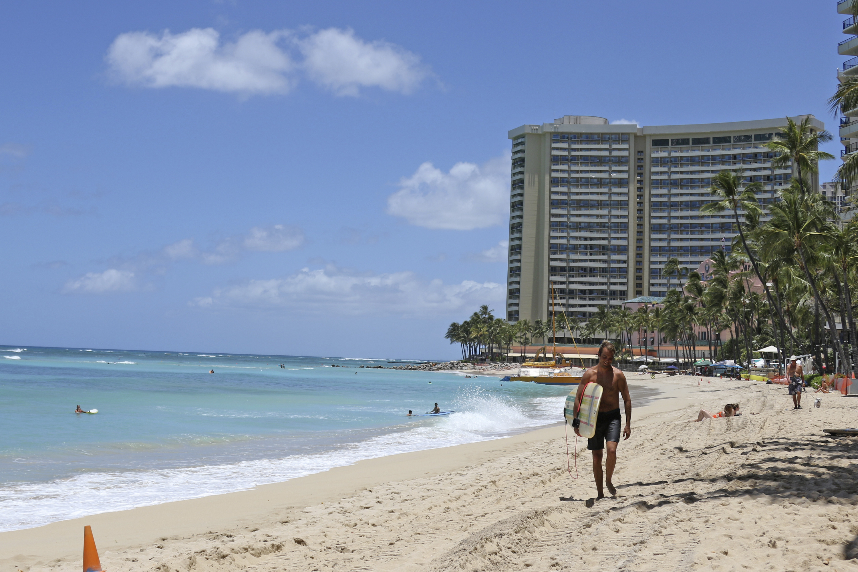 Hawaii to allow travelers to skip 2-week quarantine if they test negative for virus