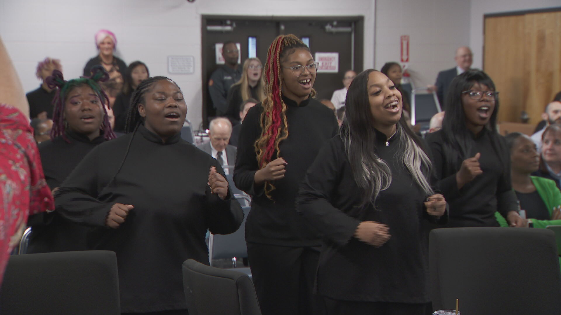 cantabile choir performs for MNPS