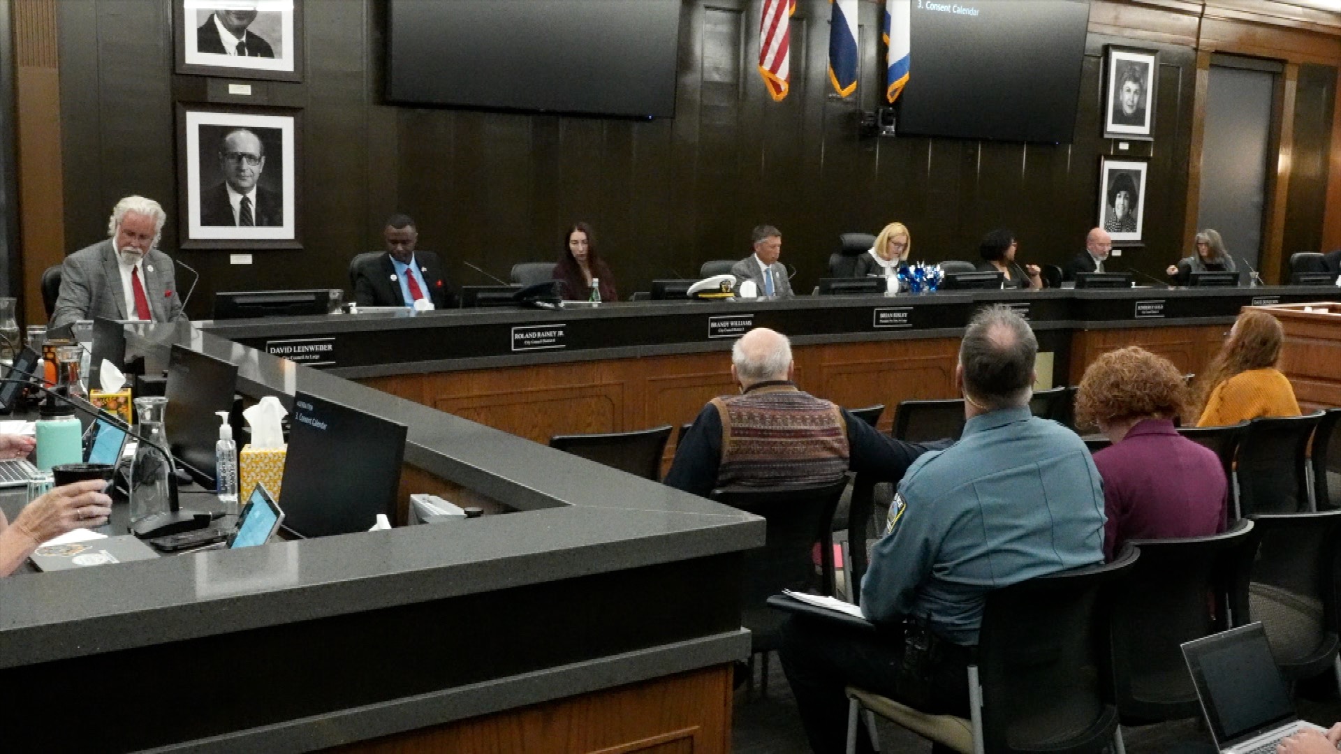 city budget first vote.jpg