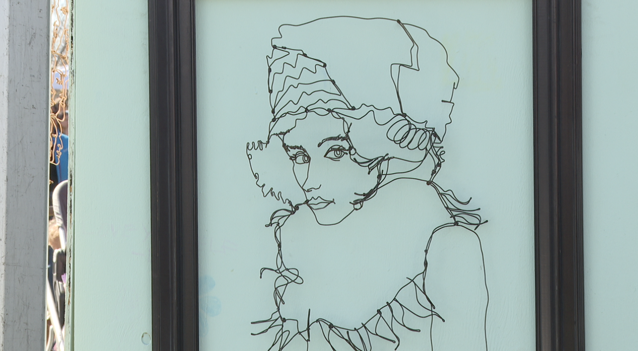 A wire art piece showcased at the San Diego Made Holiday Market. 