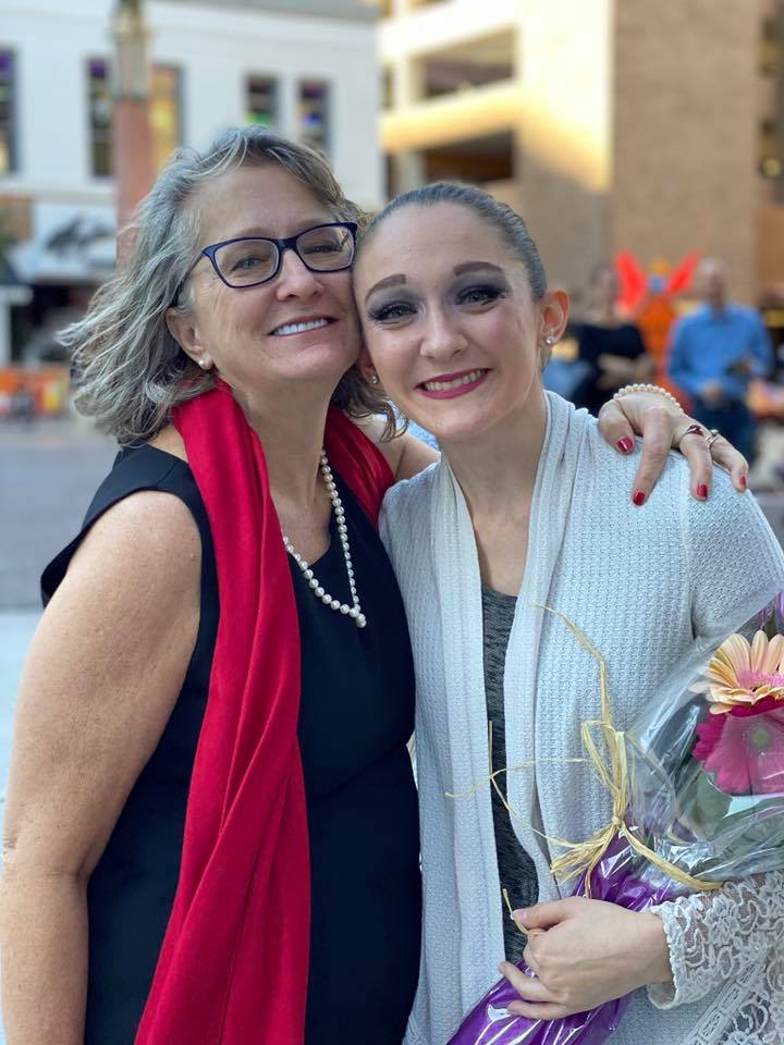 thumbnail_Colleen Hooper.jpeg