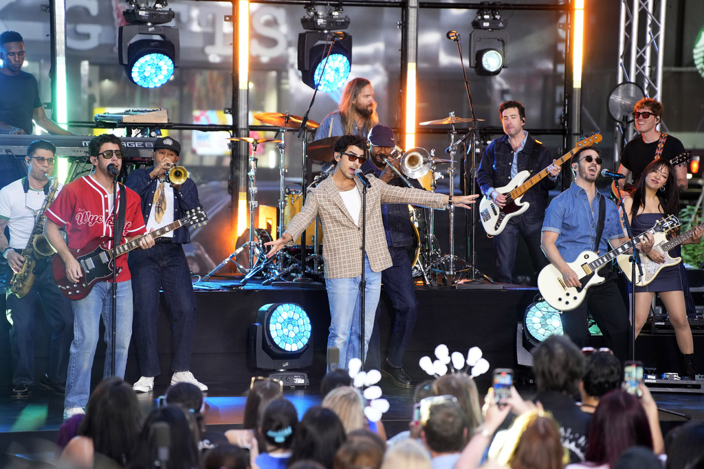 Jonas Brothers to bring 'The Burning Up Tour all Over Again' to Tampa in 2026