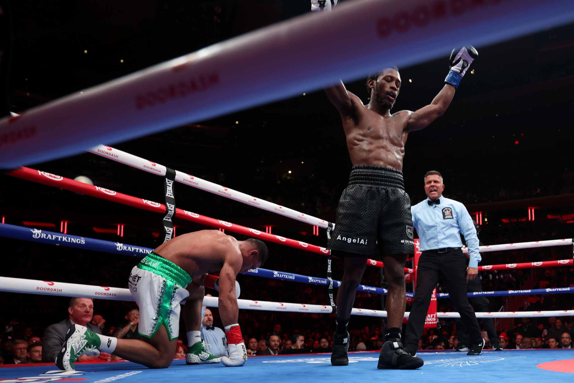 Keyshawn Davis vs Jamaine Ortiz