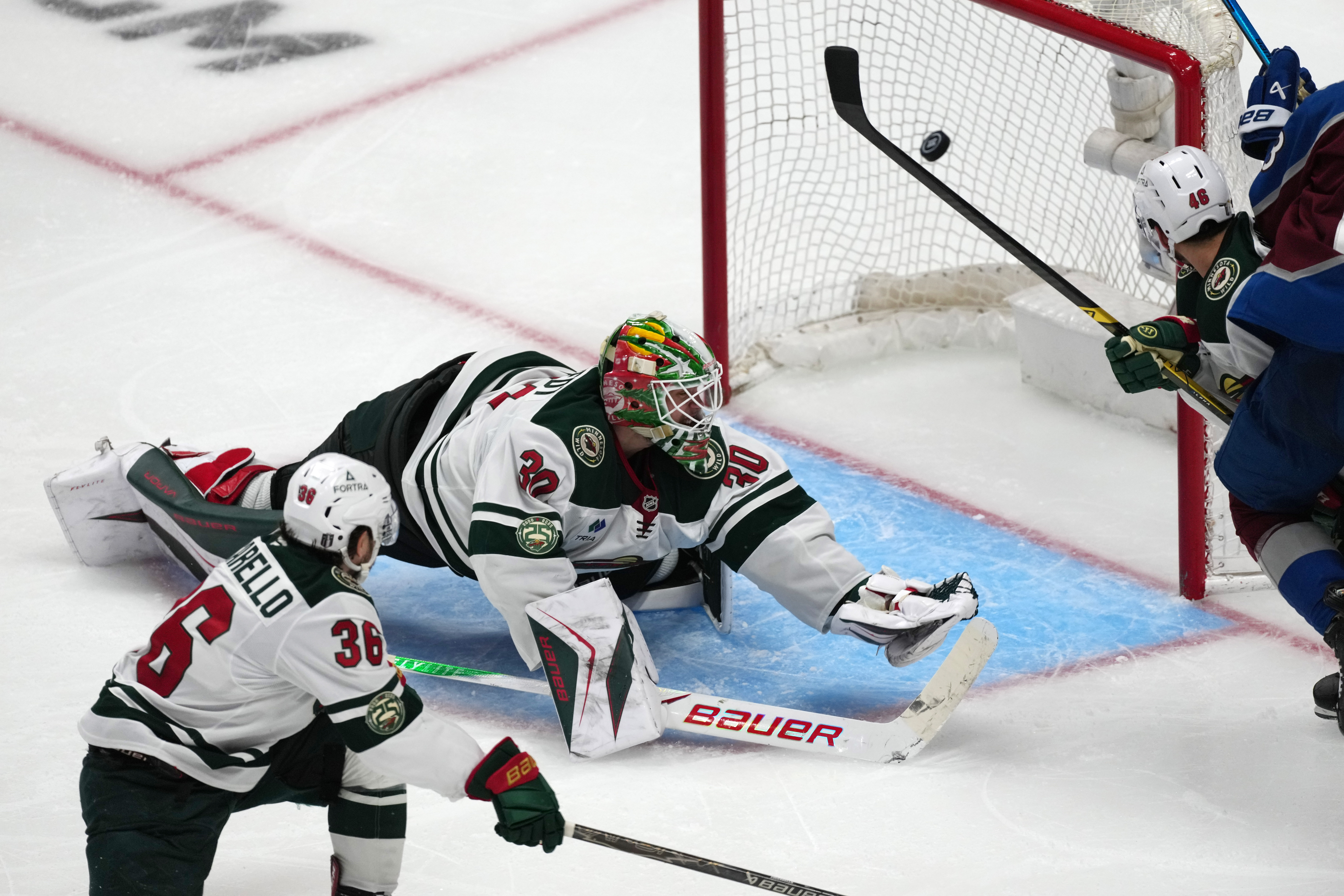 Kulak scores 3:52 into OT, Avs advance to West final with 4-3 win over Wild.jpg