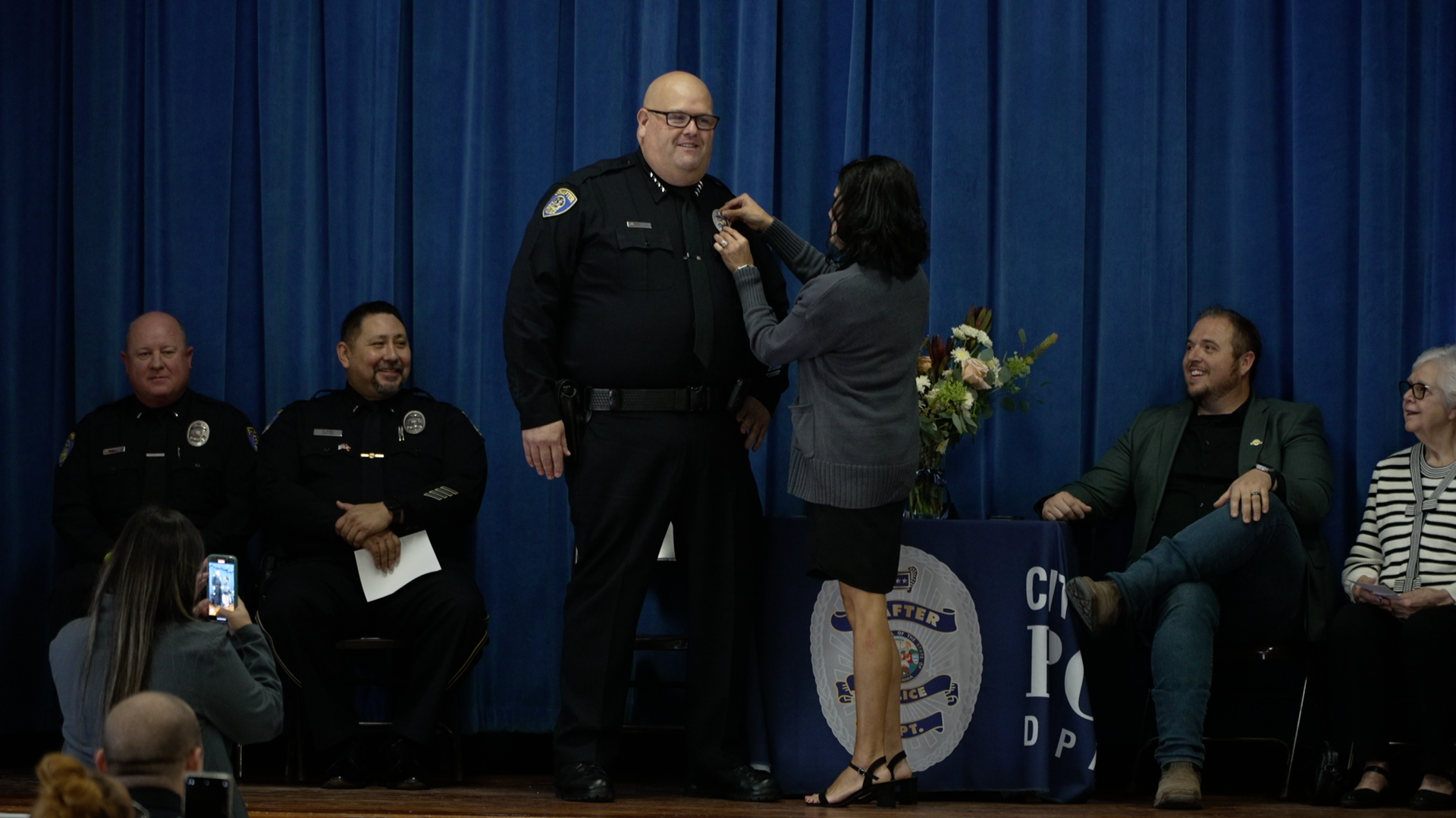 Randy Milligan pinned as Shafter Police Chief