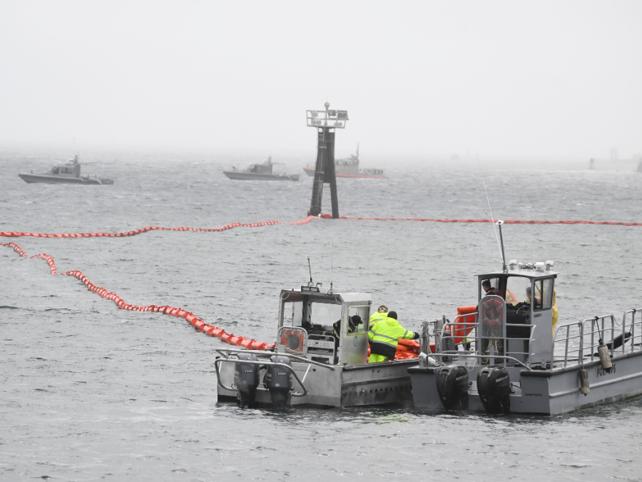 navy_boat_shelter_island_jet_crash_ap.png