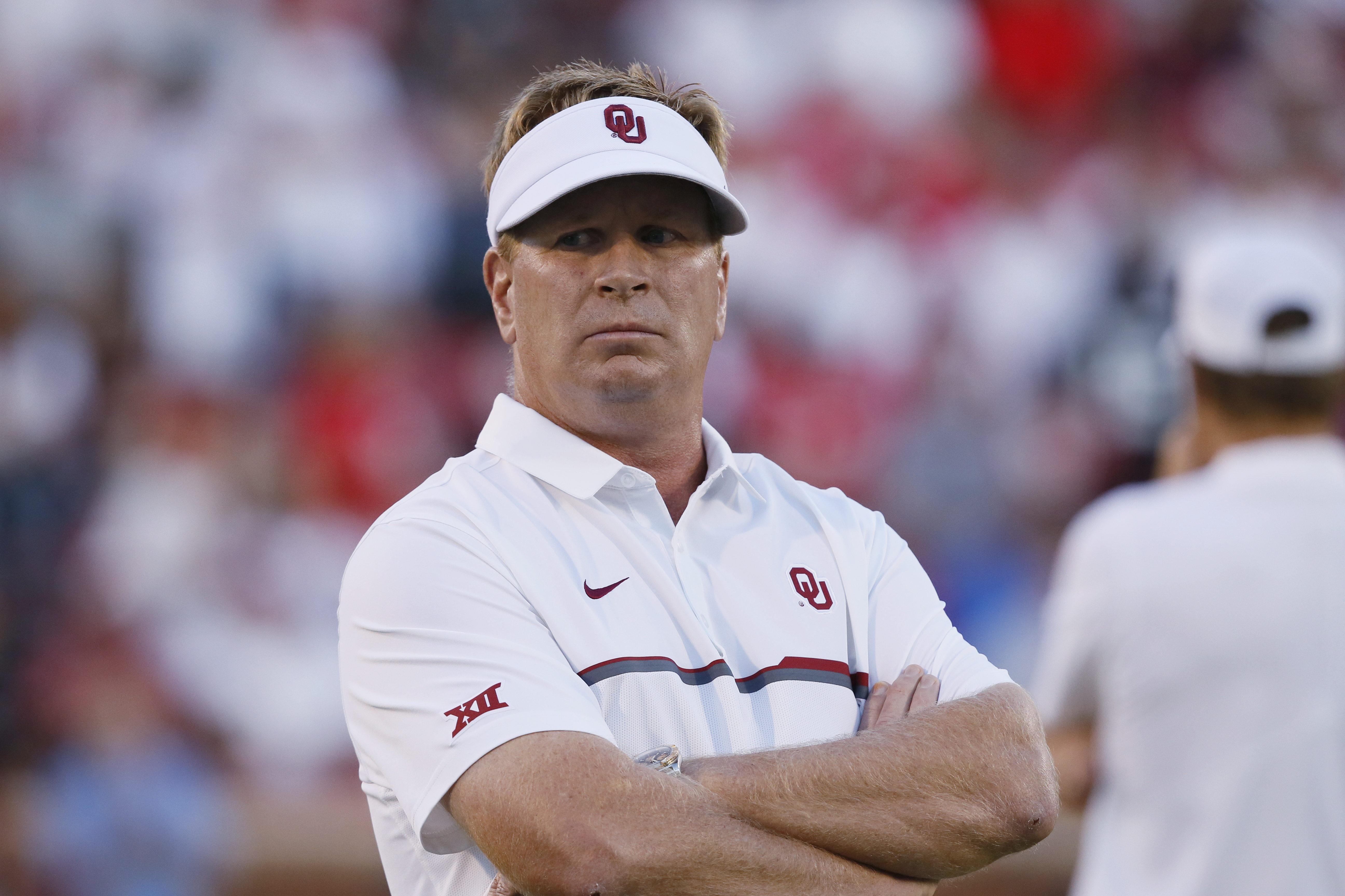 Mike Stoops as Oklahoma Sooners defensive coordinator in 2016