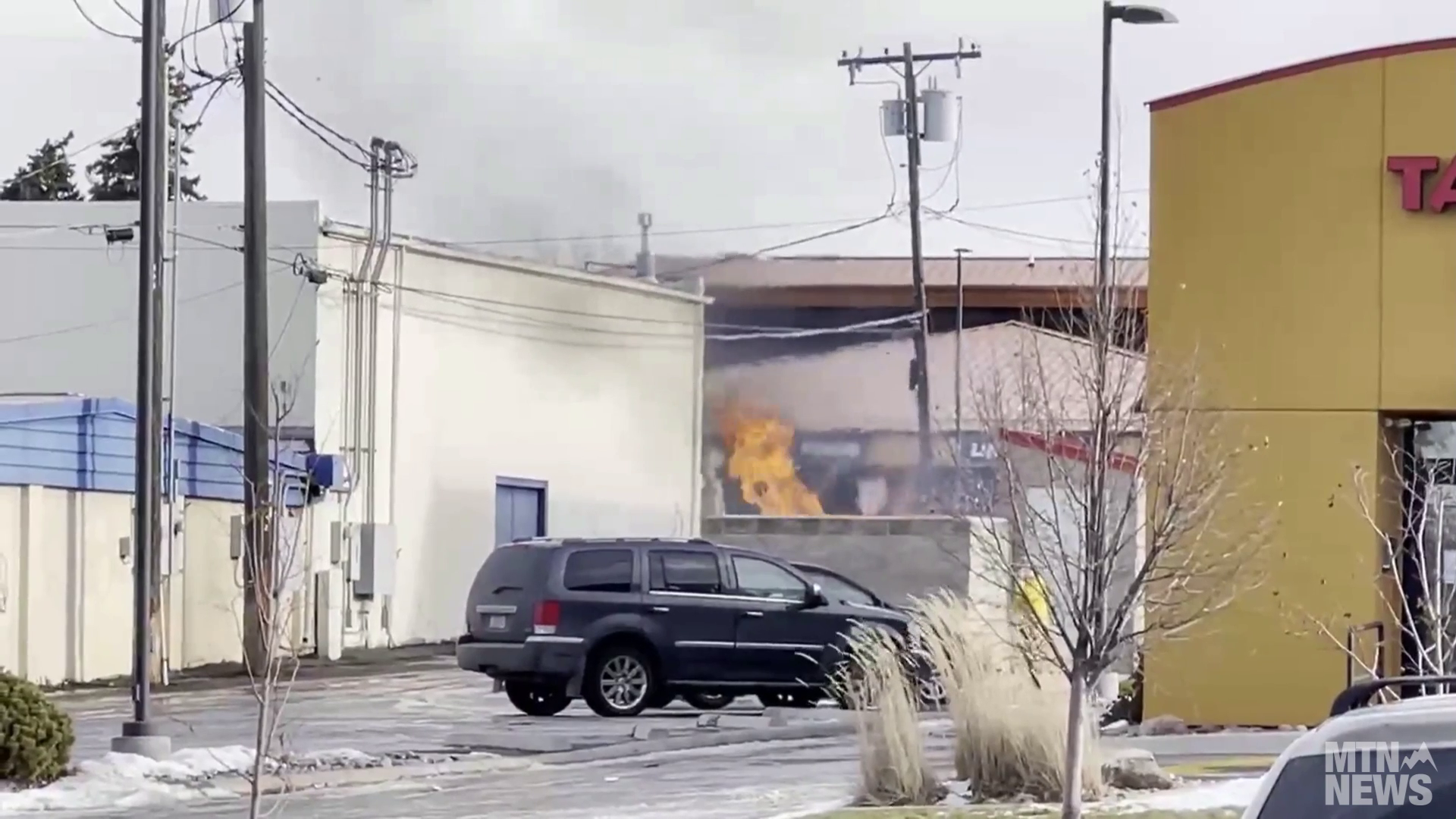 Emergency crews respond to fire near Great Falls restaurant (December 26, 2022)