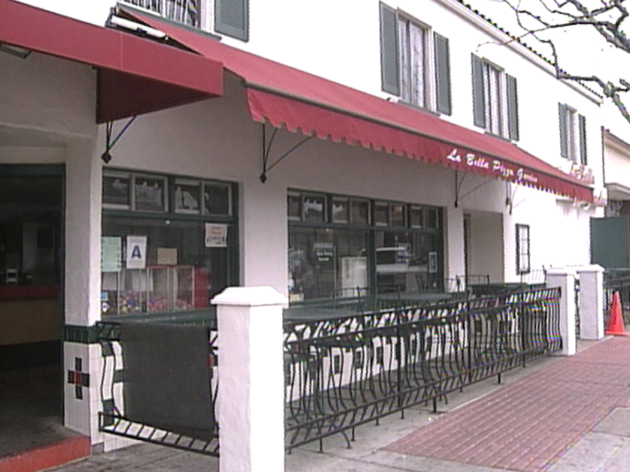 la_bellas_pizza_garden_2004_file.png