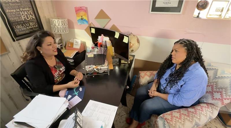 Tampa notary working to bridge the gap for Spanish-speaking communities 