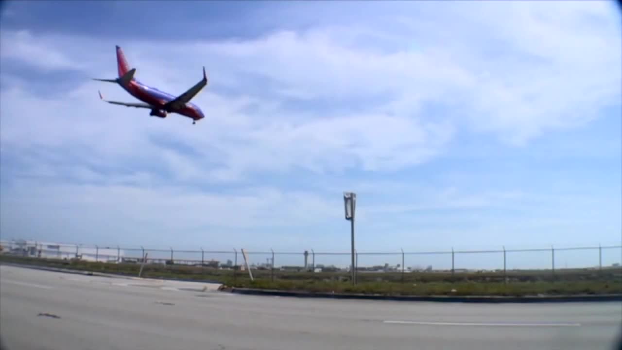 Southwest plane comes in for landing at Palm Beach International Airport