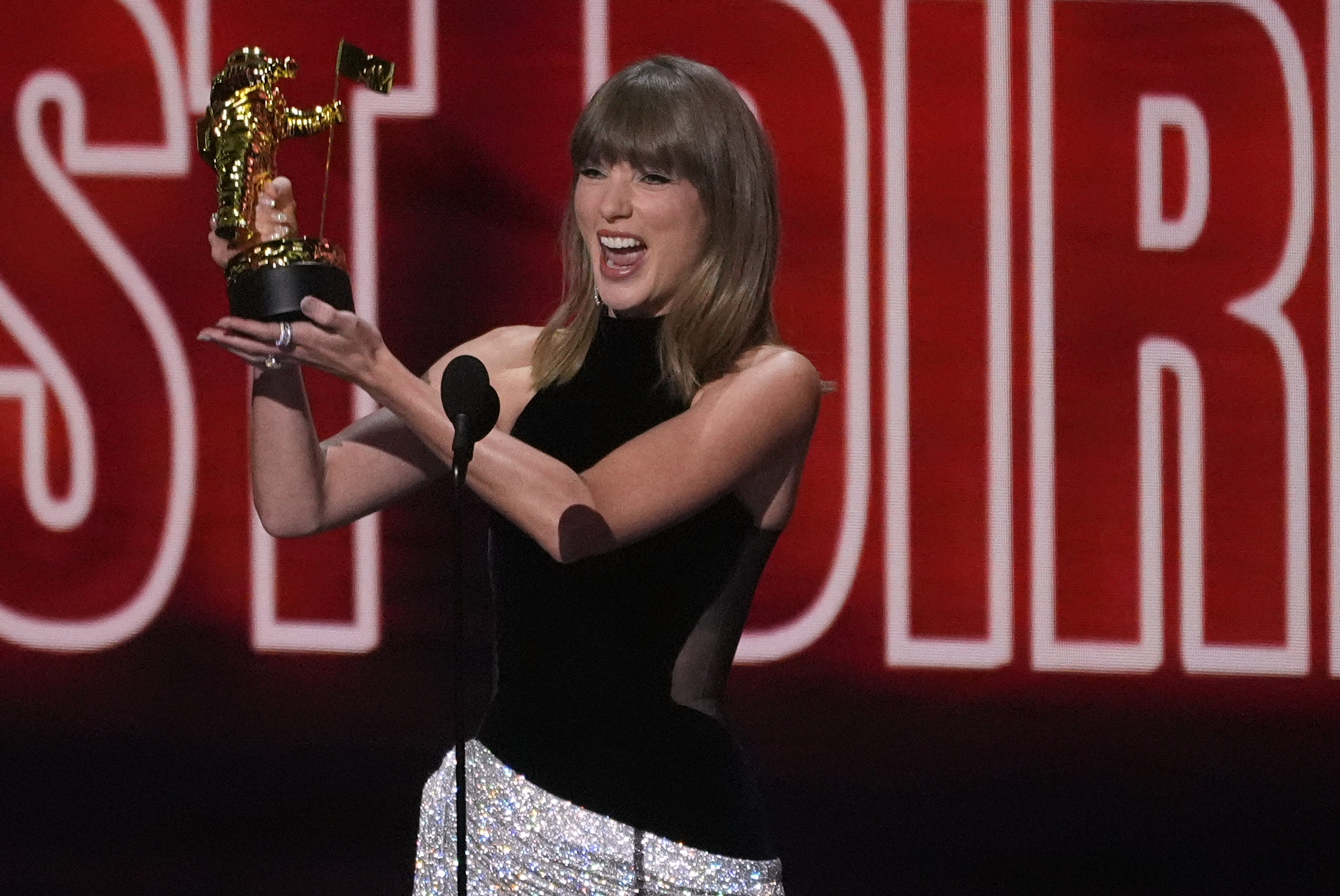 Taylor Swift accepts the MTV VMA Artist Director Honors award during the MTV Video Music Awards on Sunday, Sept. 27, 2026, at the Peacock Theater in Los Angeles.