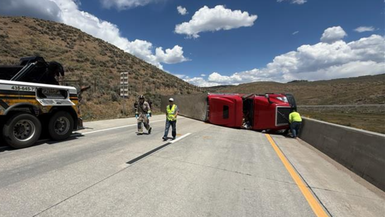 Overturned semitruck blocks, closes I-80 in Summit County