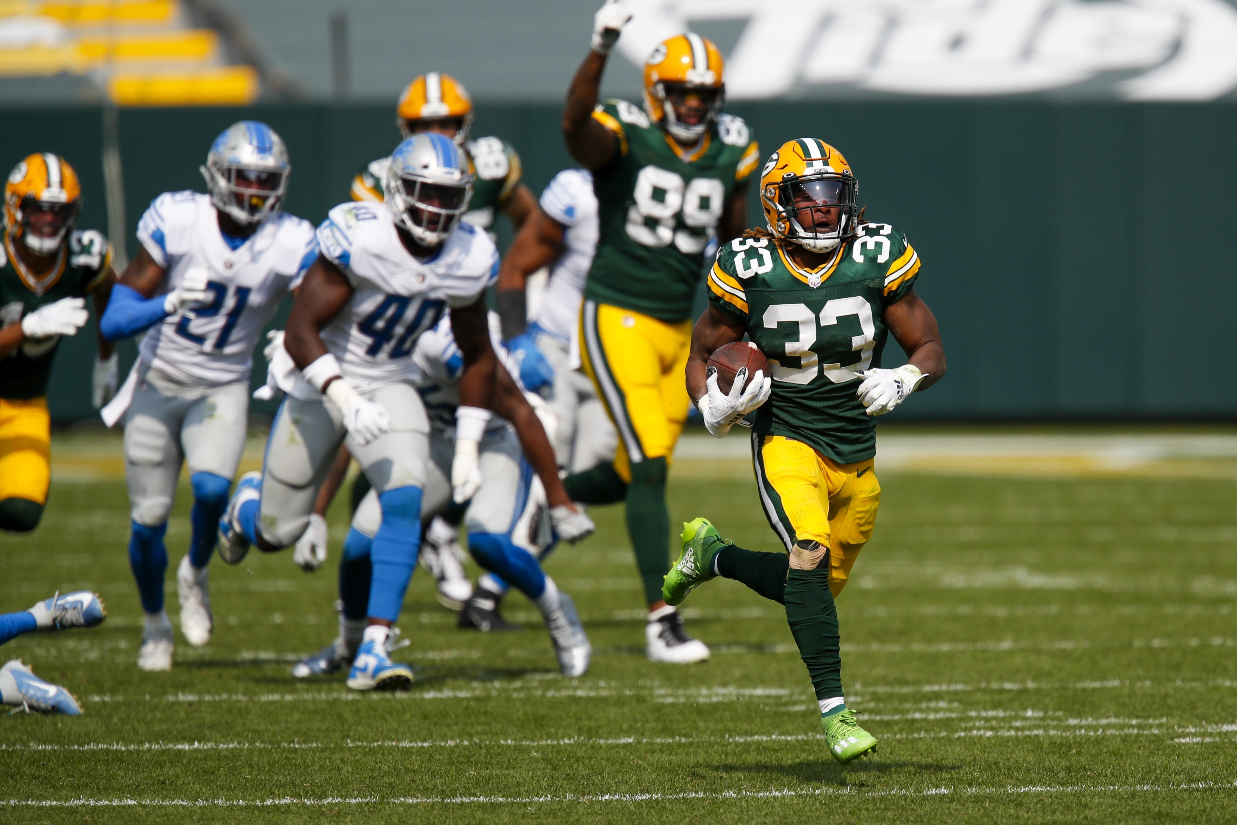 Jones' big day helps Packers beat Lions 42-21 in home opener