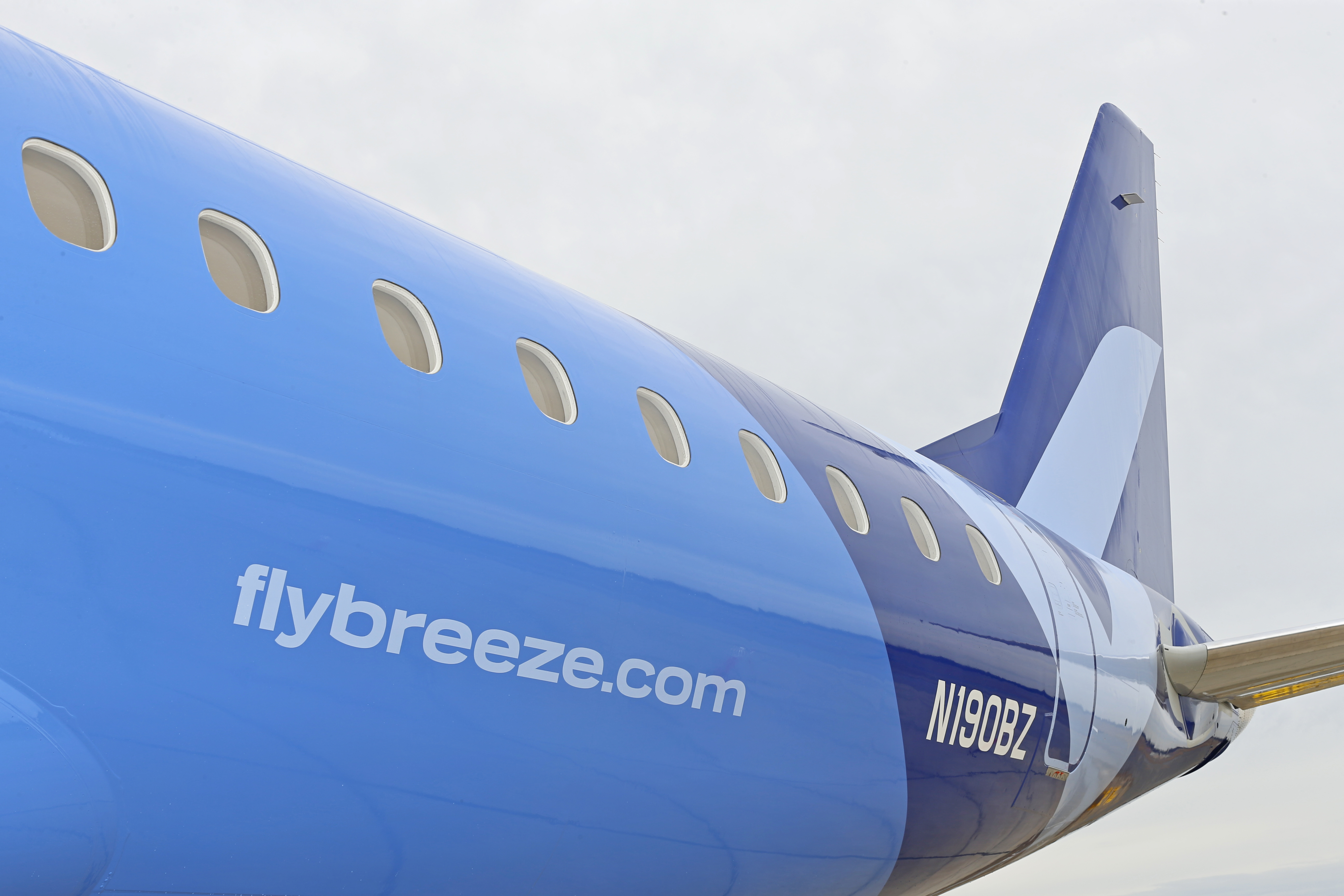 Breeze Airways 