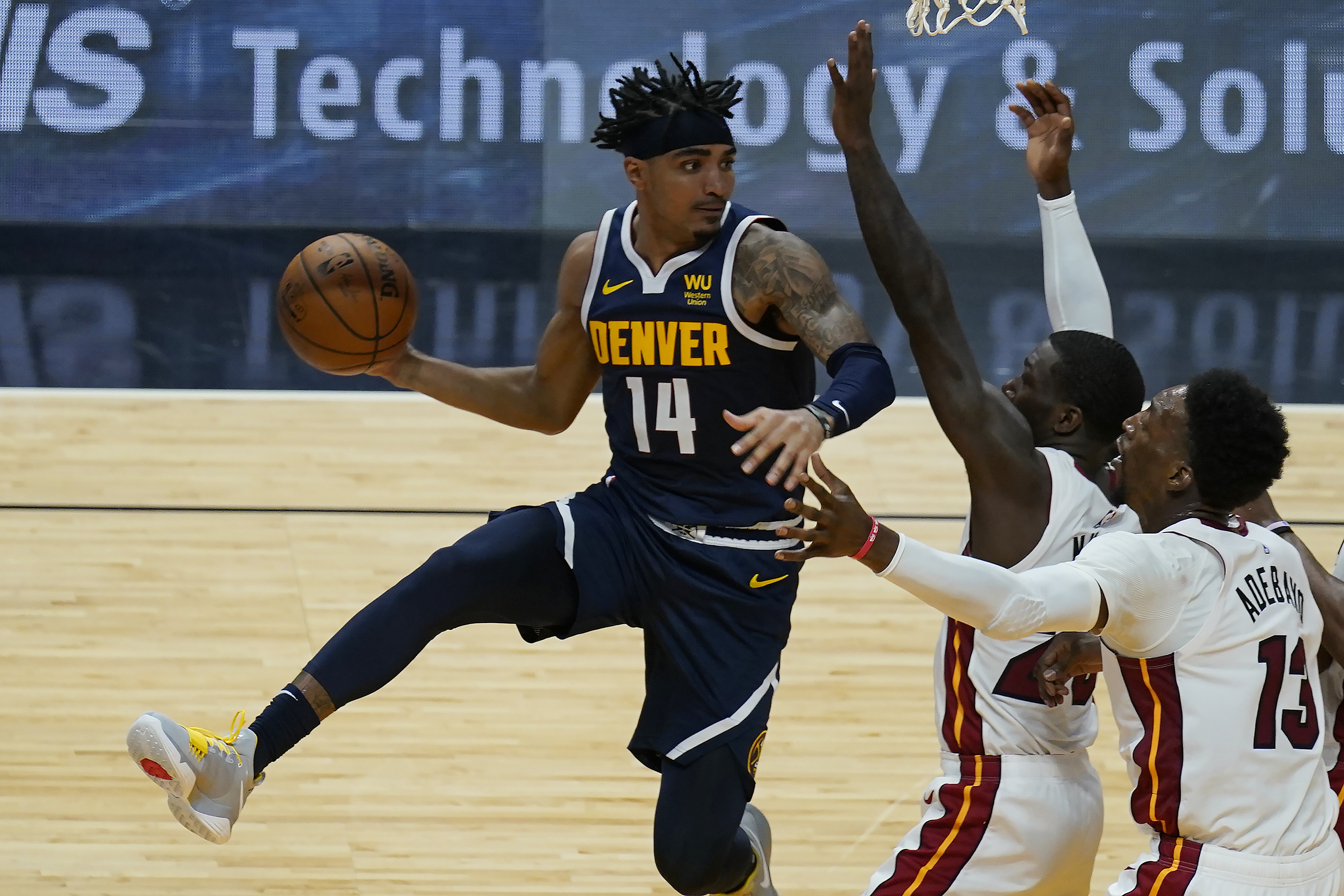 Nuggets run away from short-handed Heat, 109-82