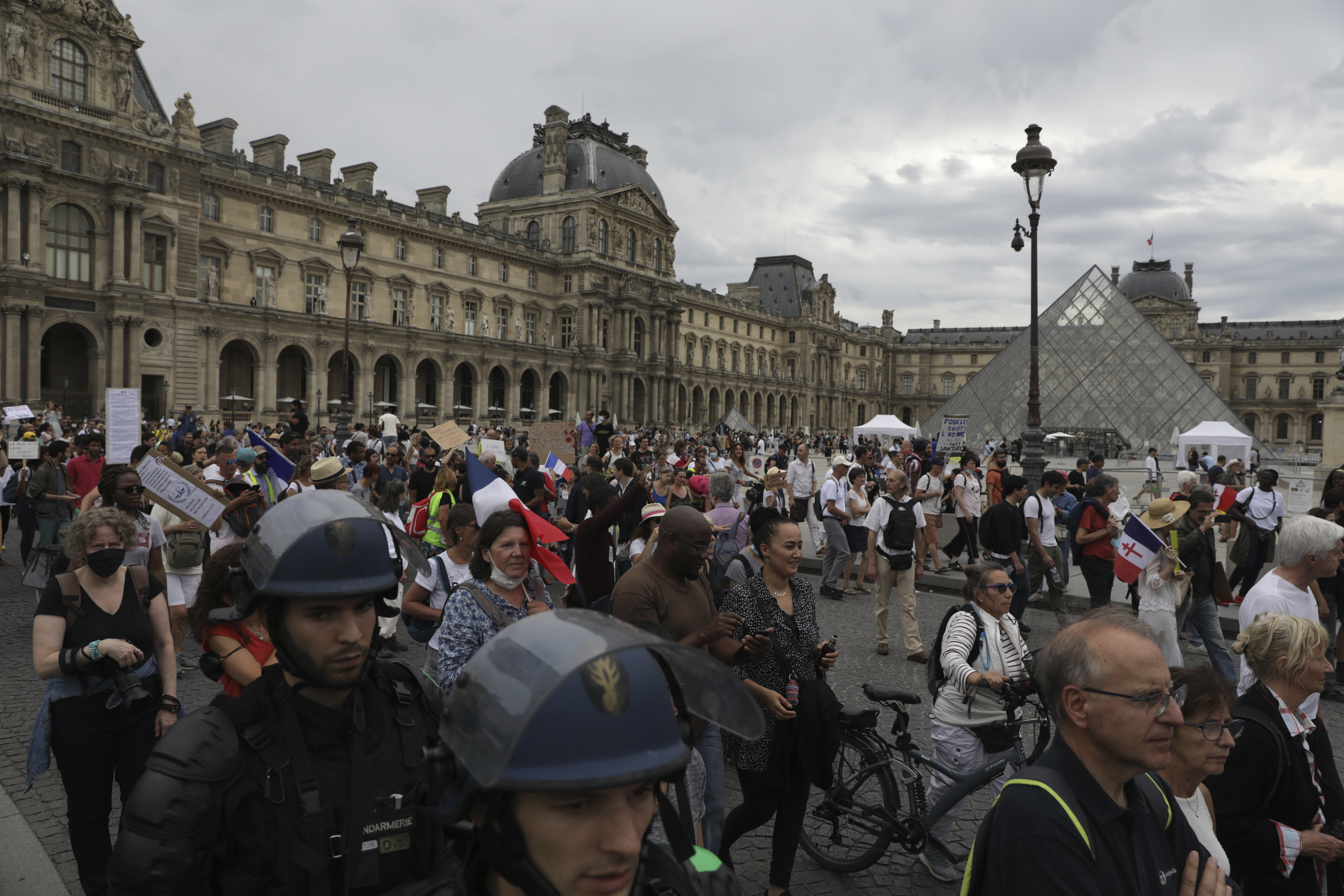 Virus Outbreak France