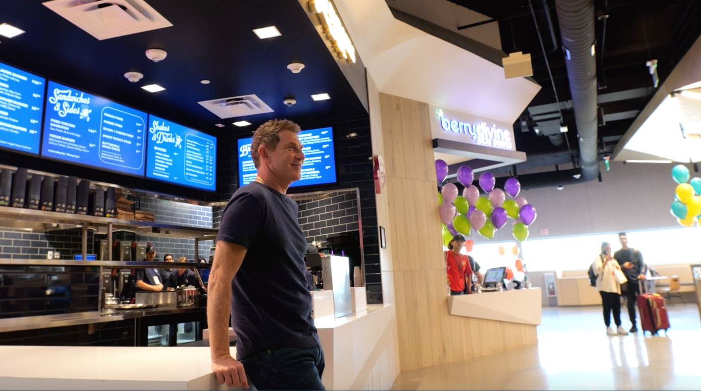 Phoenix Sky Harbor celebrates the grand opening of several restaurants, including Chef Bobby Flay’s. 