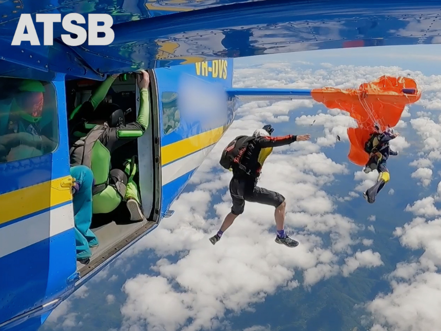 australia_skydiving_parachute_screen2.png