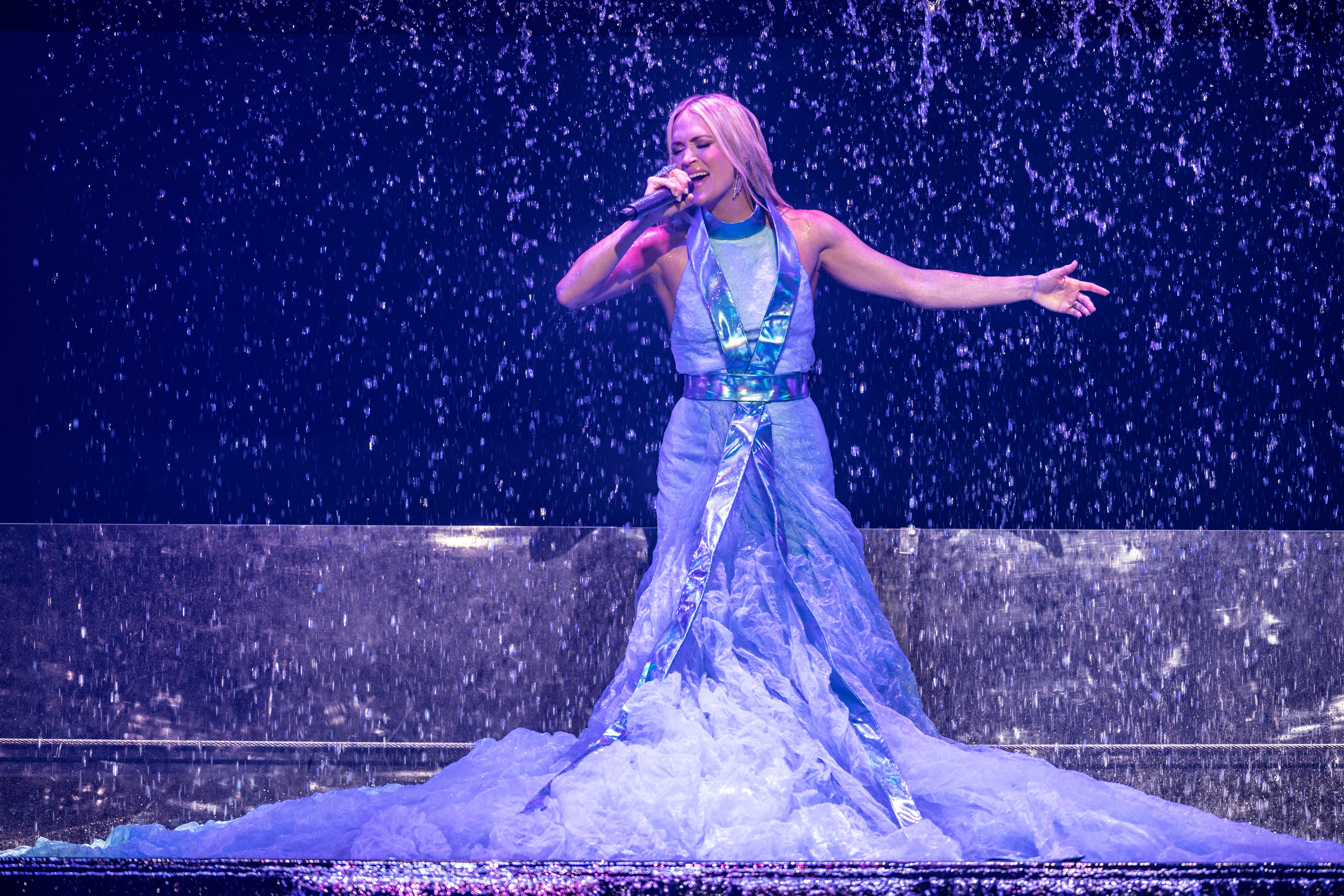 Carrie Underwood 4