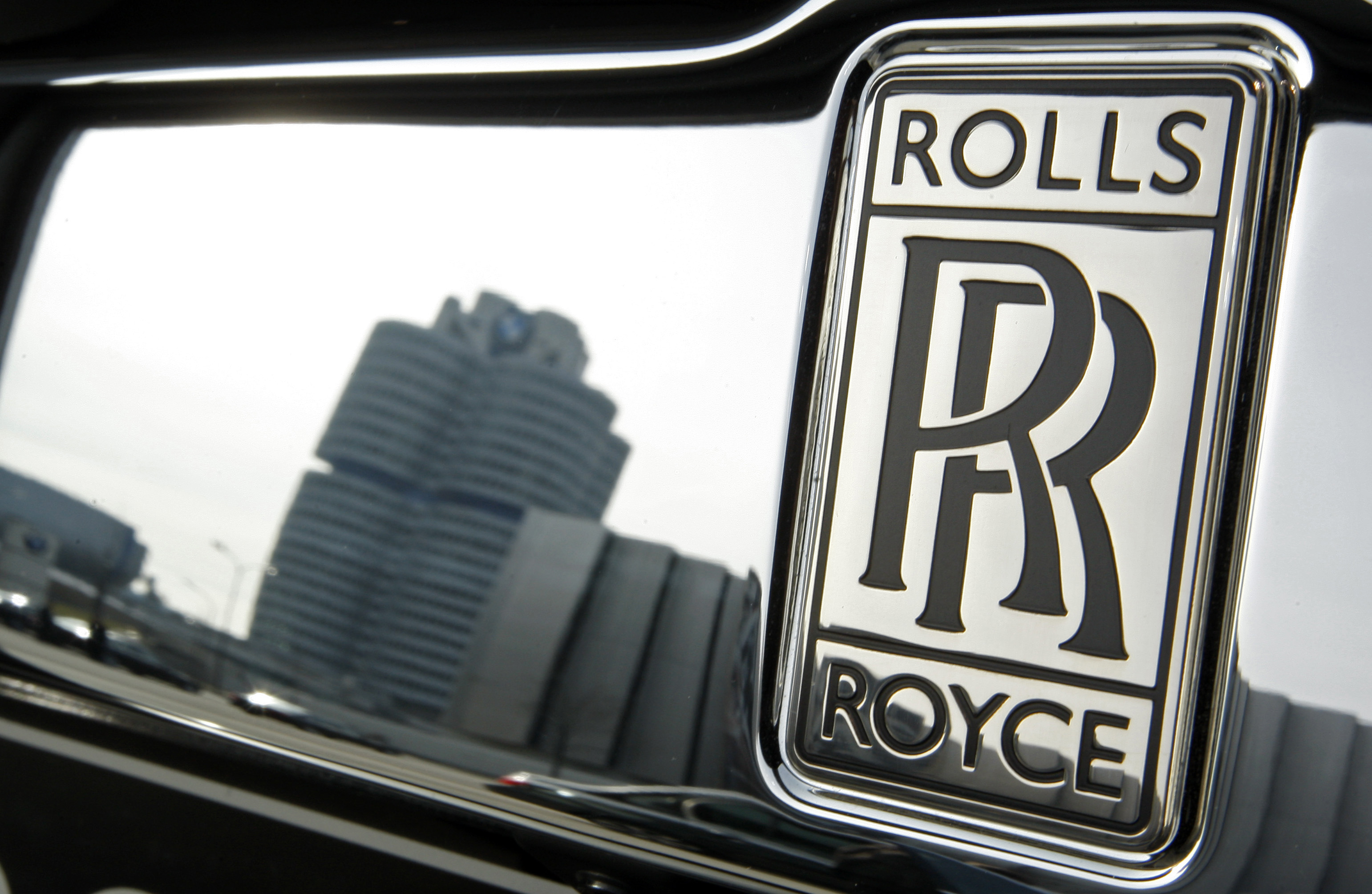 Engine maker Rolls-Royce cuts 9,000 jobs as aviation reels