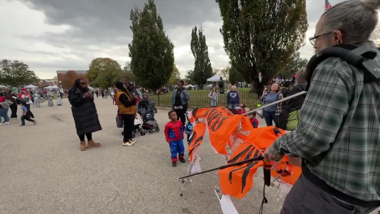 Baltimore Lantern Parade marks 26th year with spectacular light display
