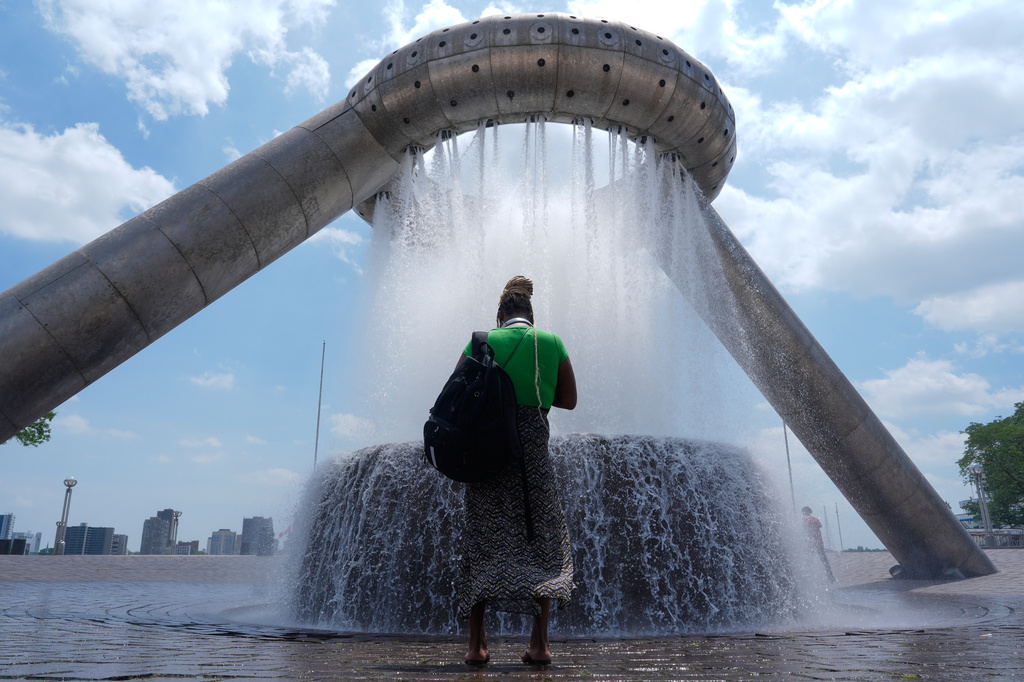 Extreme Weather Heat Detroit