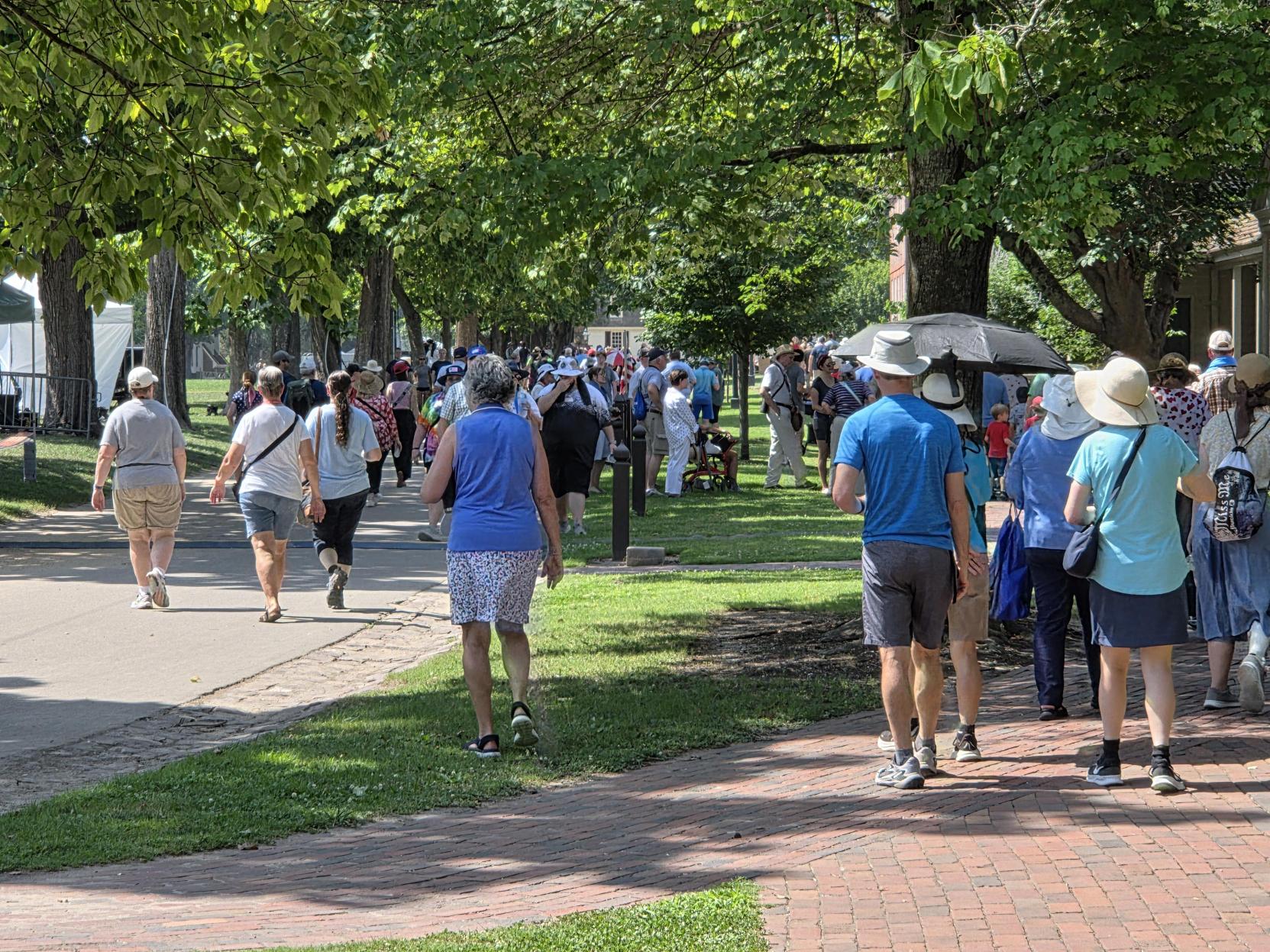 Colonial Williamsburg summertime visitors