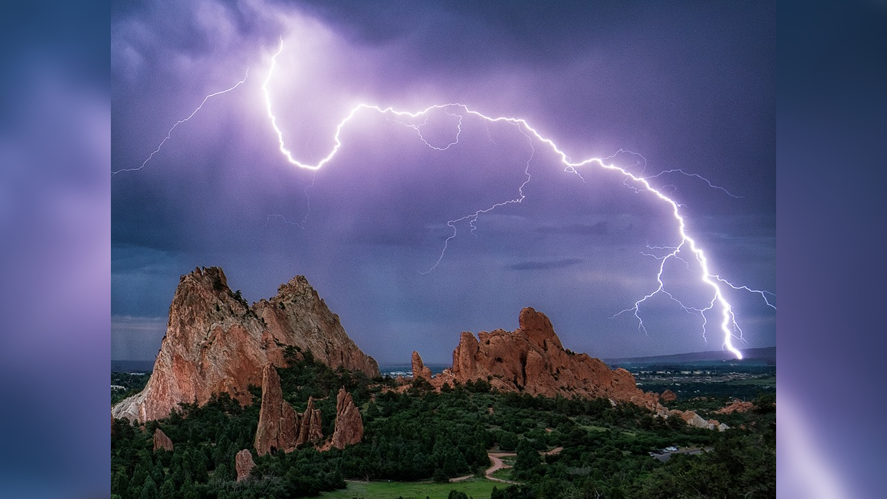 Garden of the Gods Lightning Lars Leber Photography.jpg