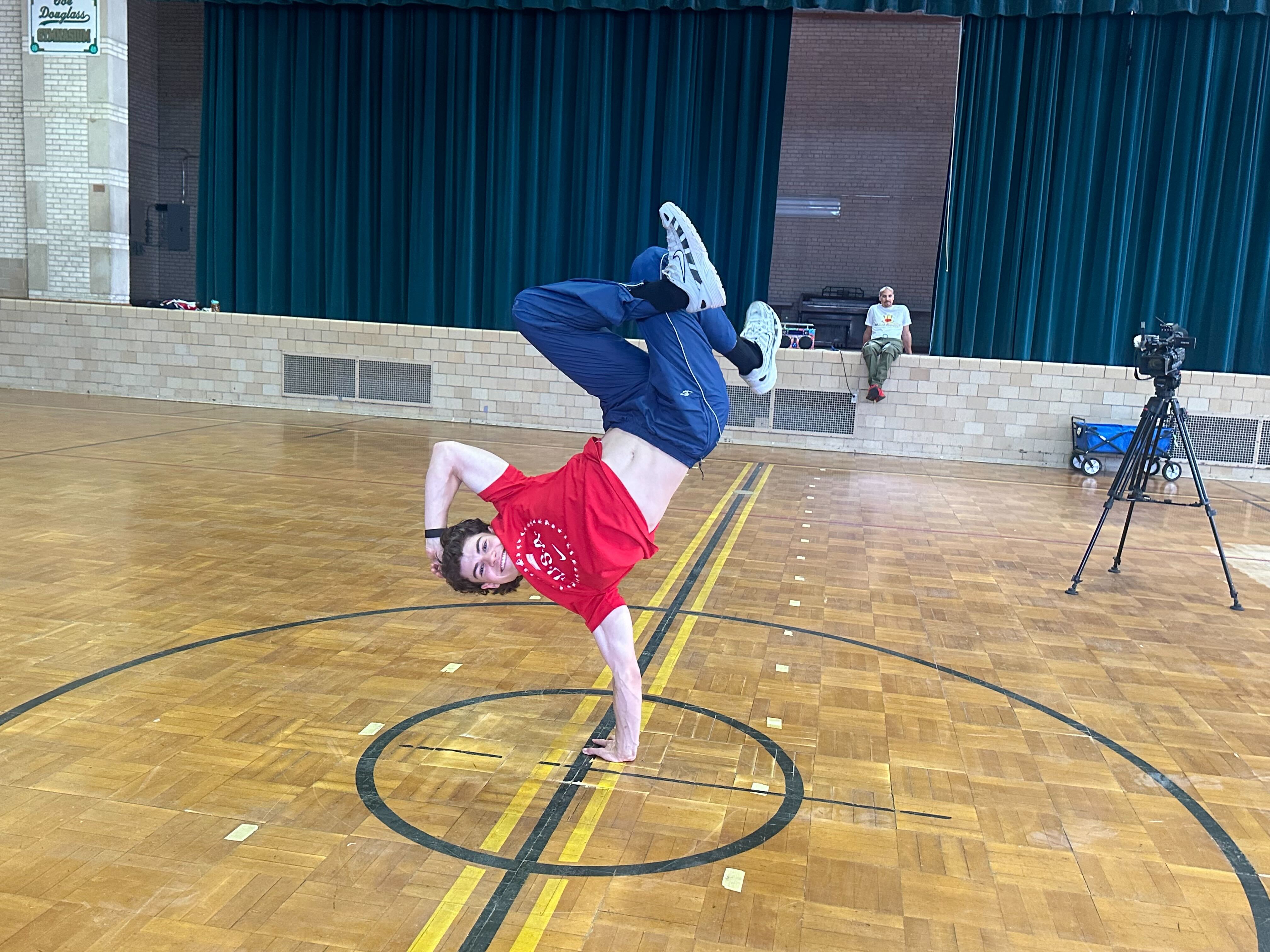 Breakdancing