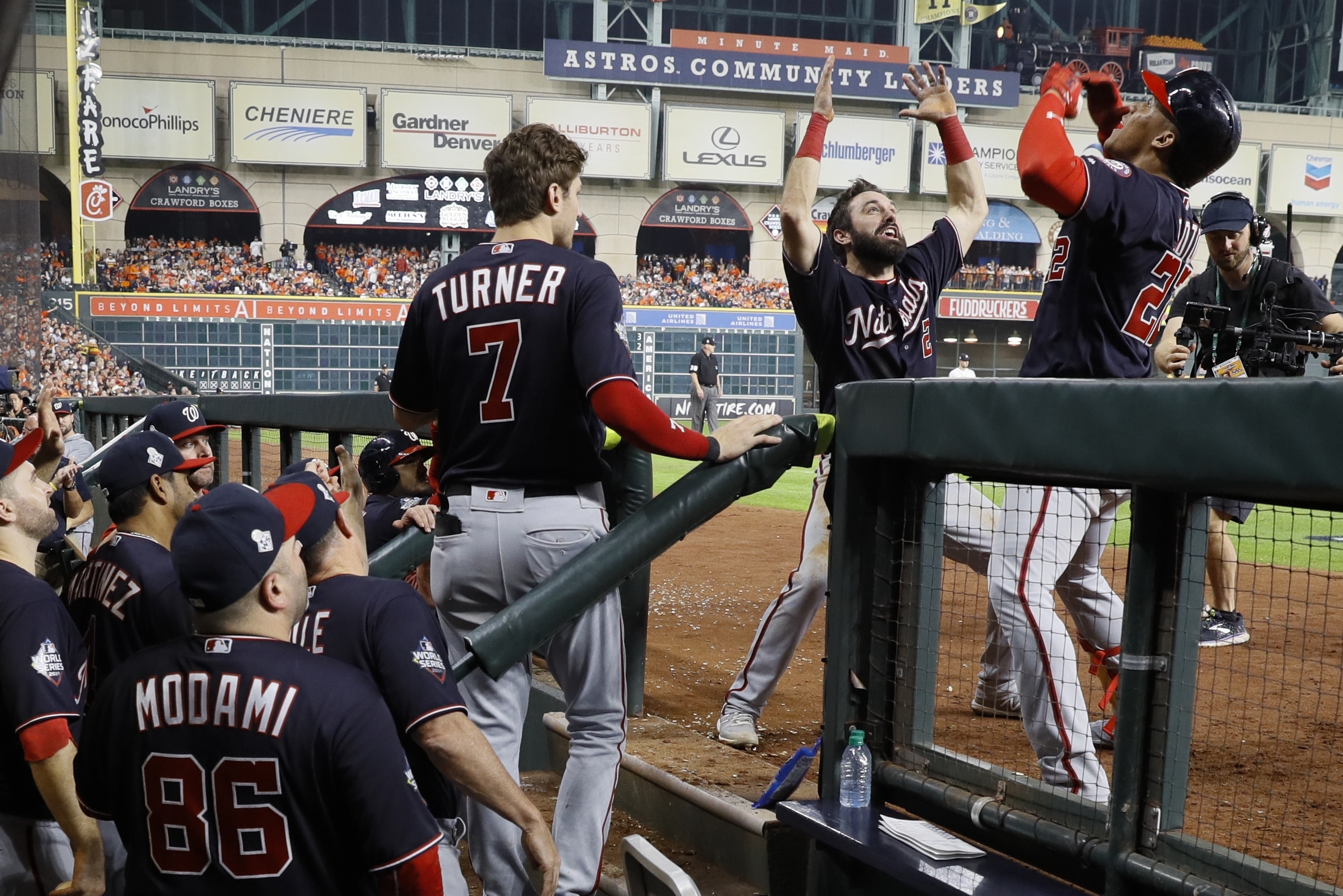 The Latest: Nats beat Astros 7-2, force Game 7