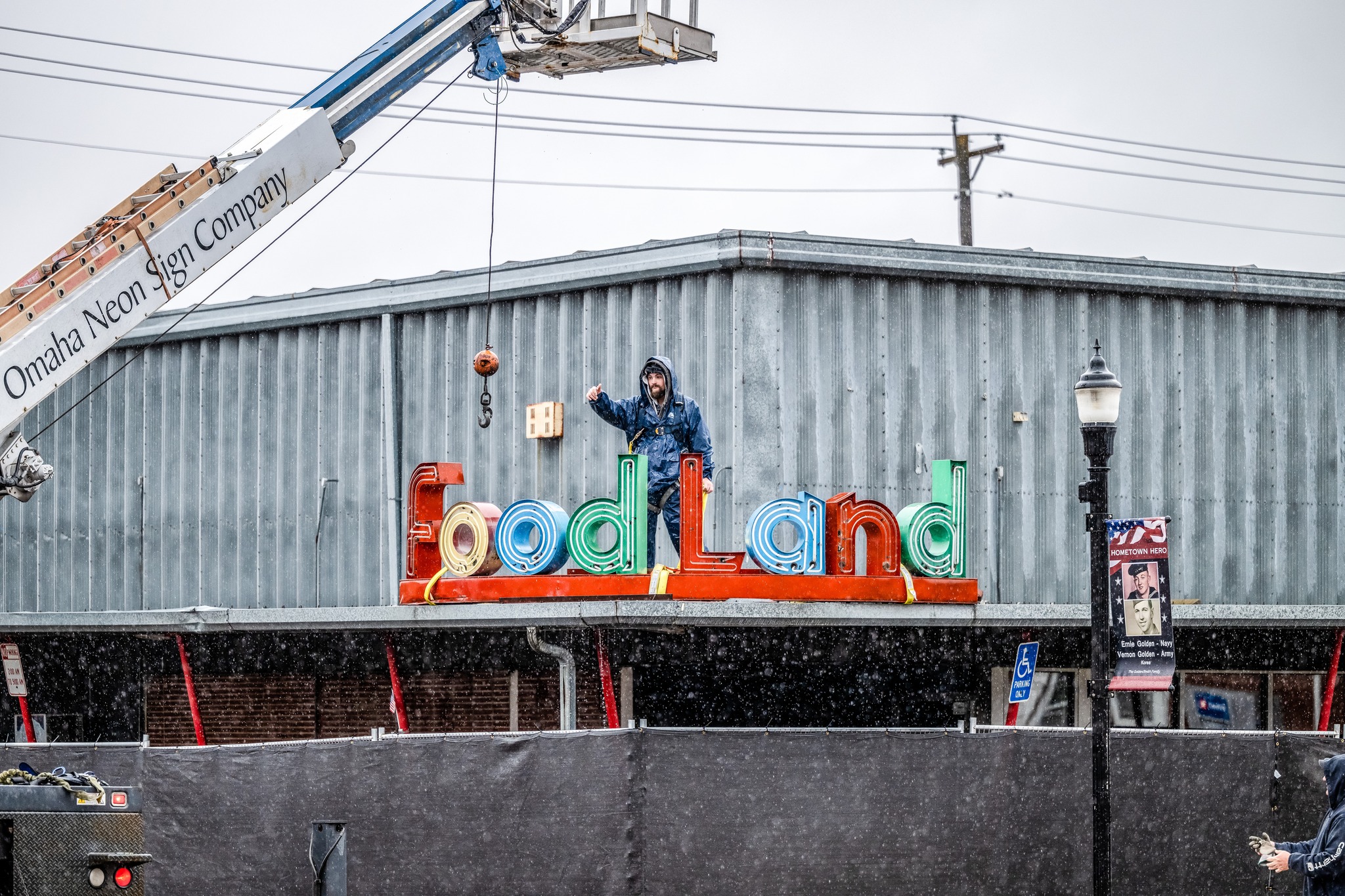 Foodland sign photo by Sarah Lenz