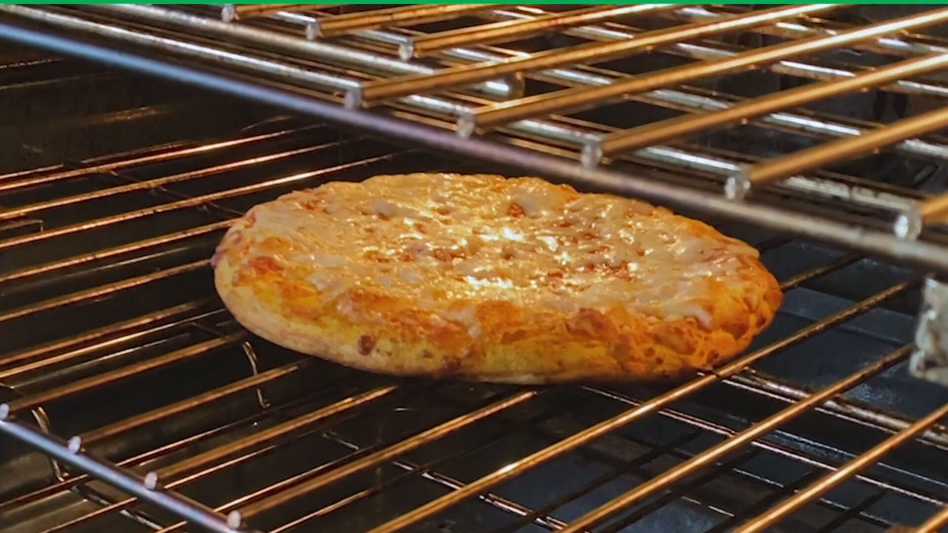 2301_Best_Tasting_Frozen_Pizza.mp4_frame_2588.jpeg