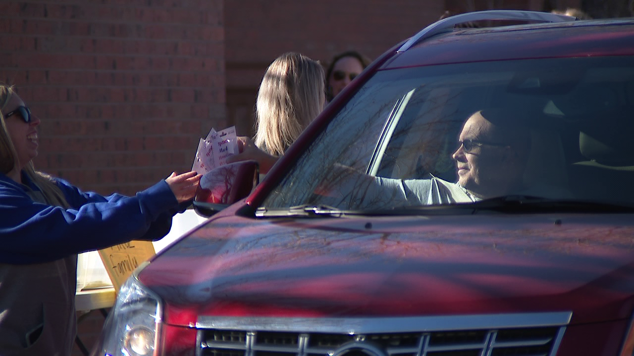 Gift card drive at Tarver Elementary