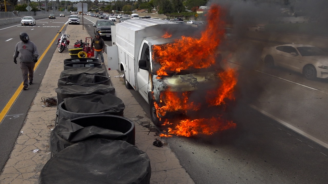Car fire on I-8 La Mesa 3