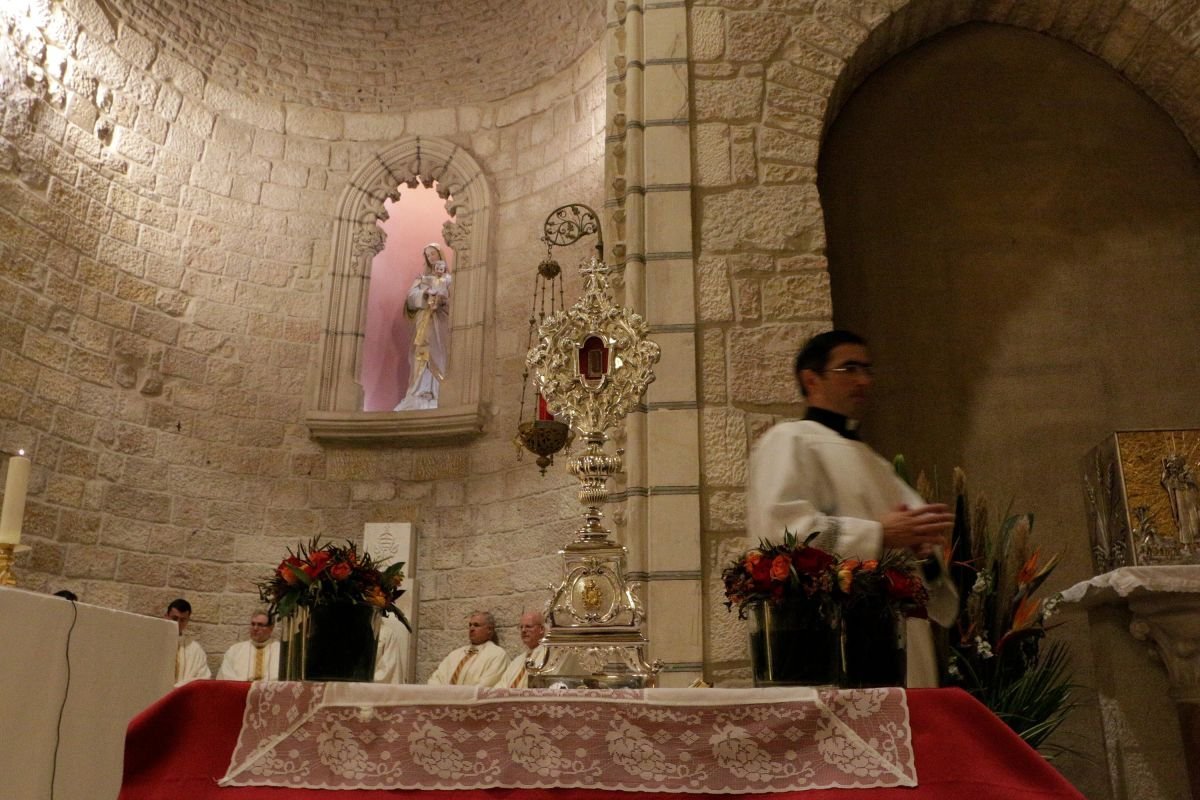 Jesus Manger Mass