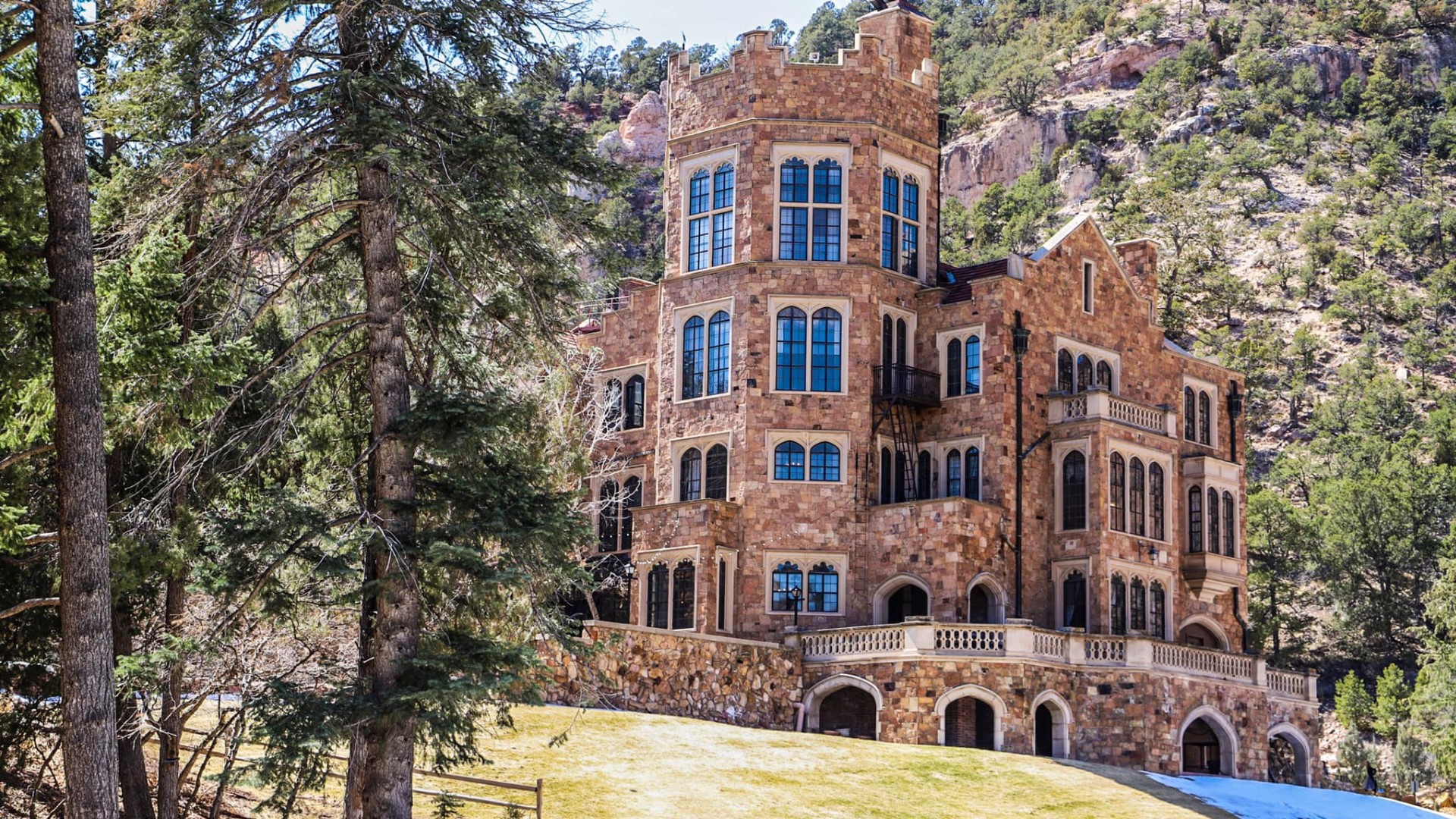 Glen Eyrie Castle