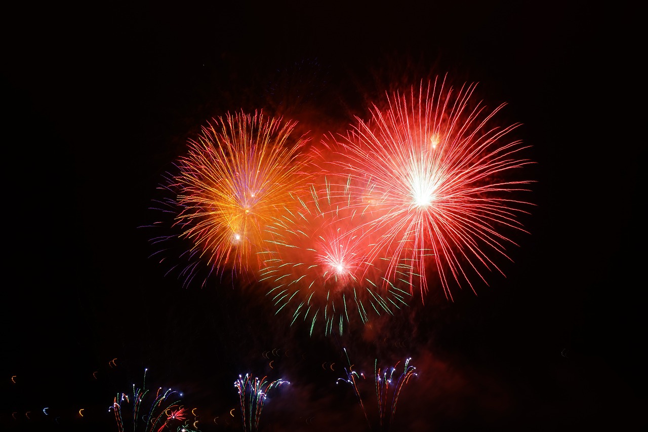 fireworks-461750_1280.jpg