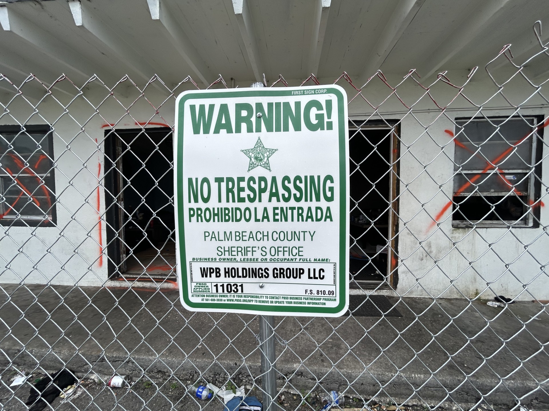 warning no trespassing sign Pahokee Parker apartments.jpeg