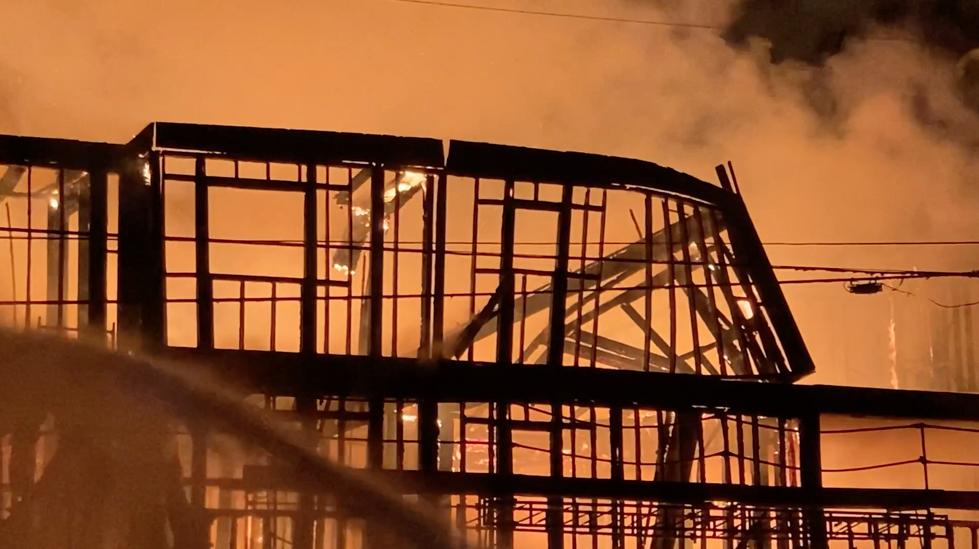 Pacific Beach apt fire