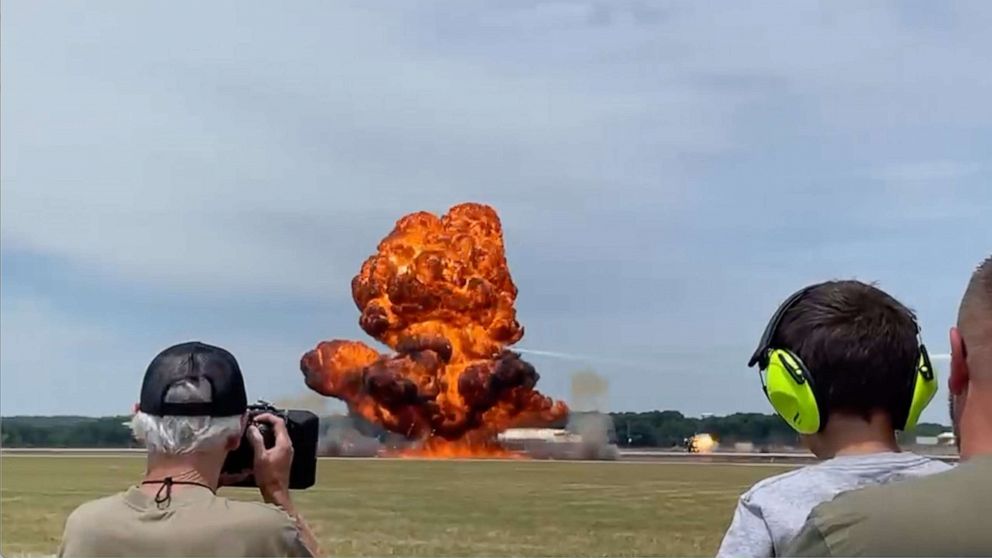 Battle Creek Air Show Crash.jpeg