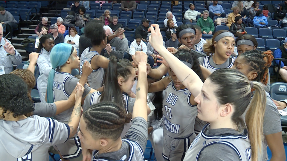 ODU women's basketball huddle