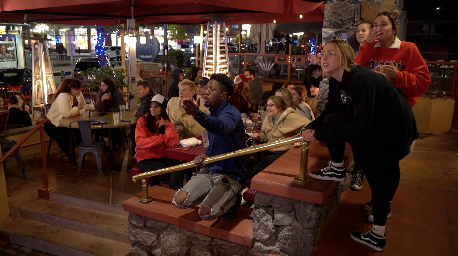 Fans at Frog & Firkin watching the end of regulation