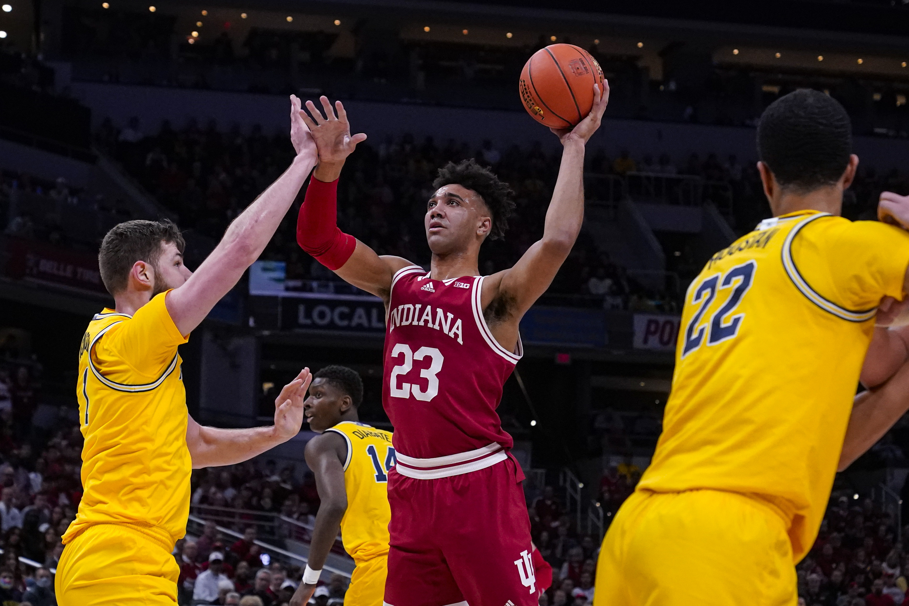 Hunter Dickinson, Trayce Jackson-Davis Indiana Michigan Basketball