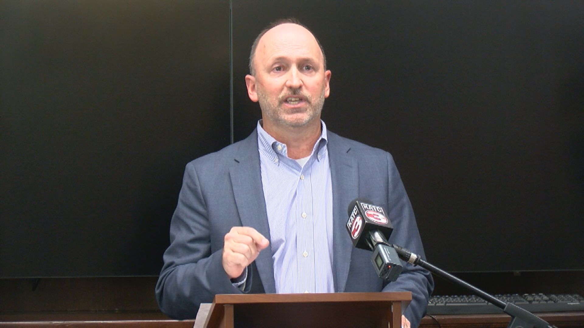 rozas presser.jpg