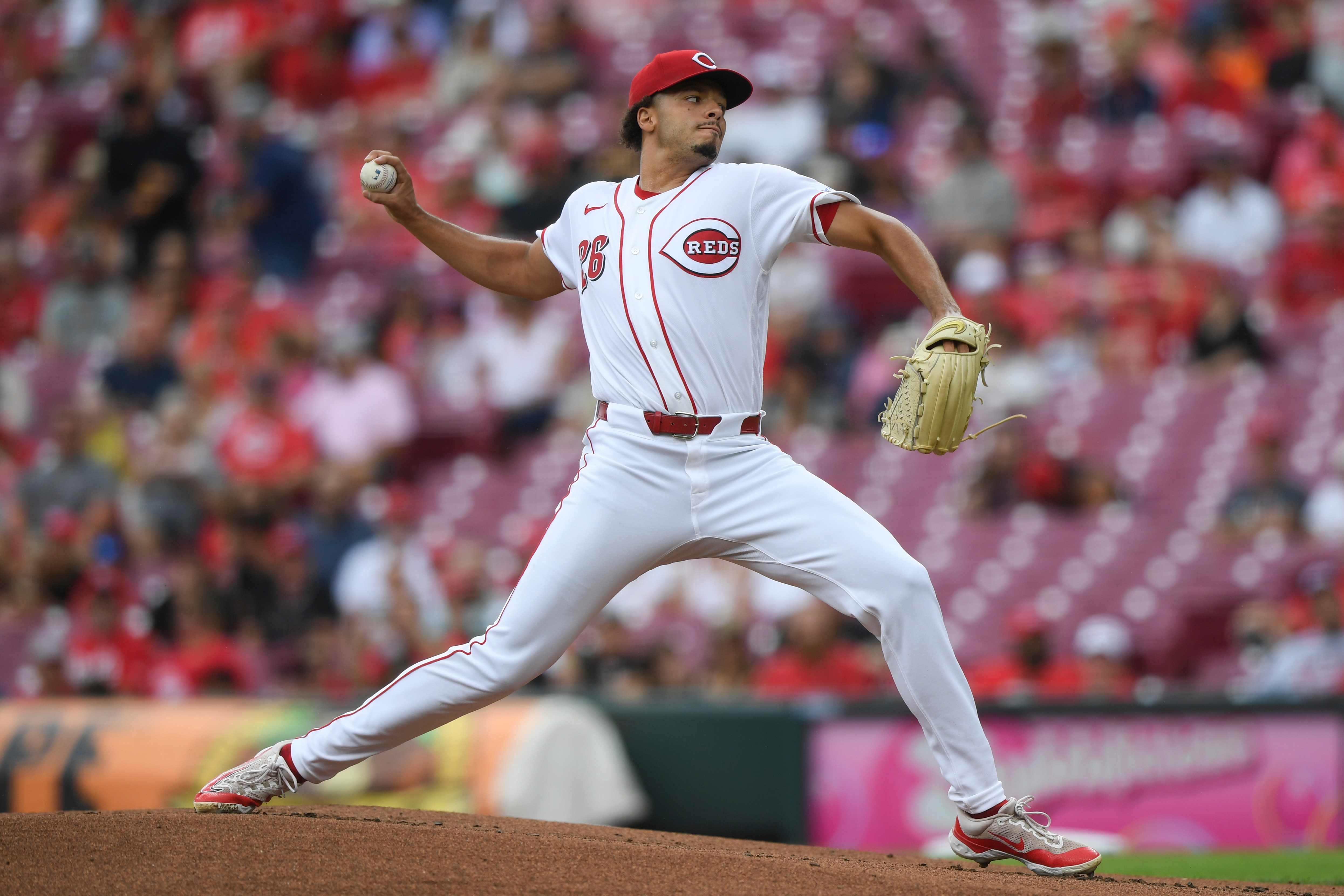 Reds Pirates Chase Burns