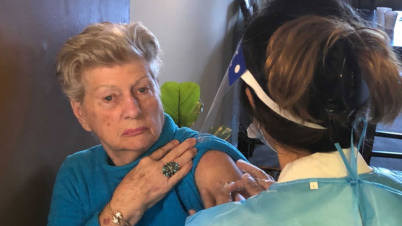 Pharmacists-begin-vaccinations-at-Tampa-Bay-assisted-living-communities-1.jpg